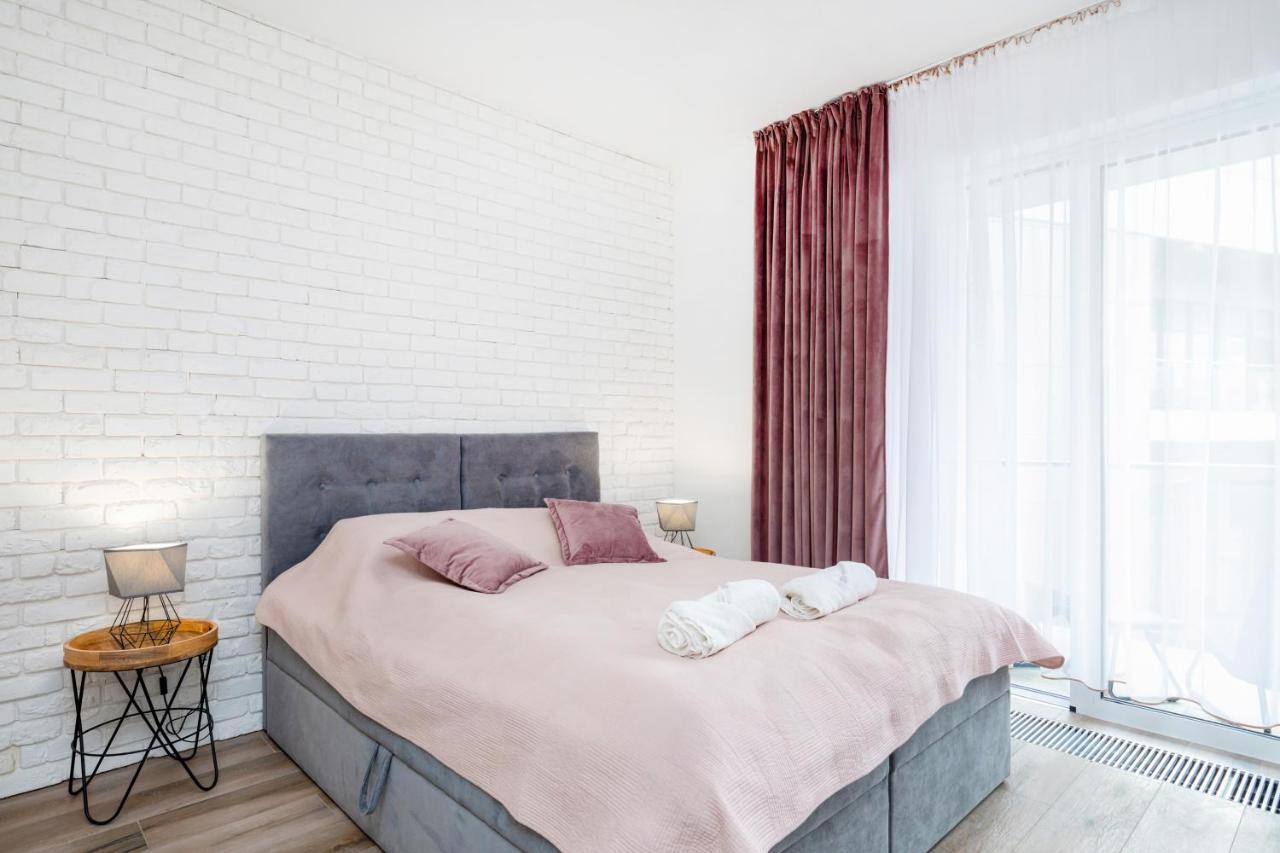 Gold Flamingo Apartament By Noclegi Renters Miedzyzdroje Bagian luar foto