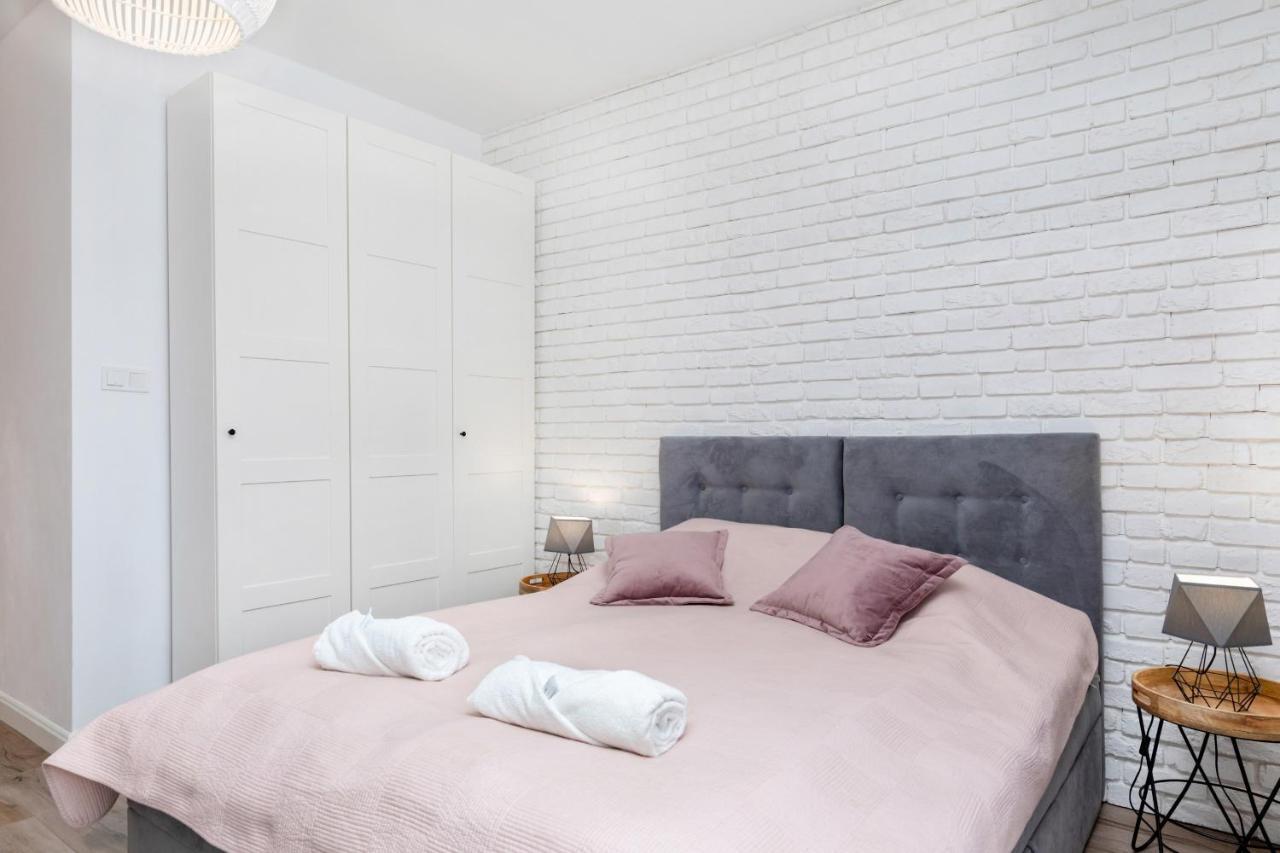 Gold Flamingo Apartament By Noclegi Renters Miedzyzdroje Bagian luar foto
